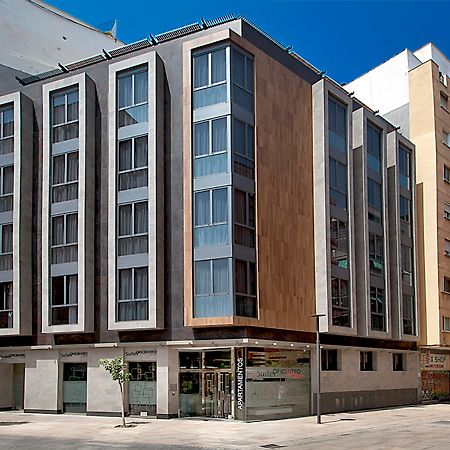 Apartamentos Suites Oficentro Deluxe Málaga Kültér fotó